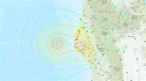 Tsunami alert lifted after powerful earthquake hits .